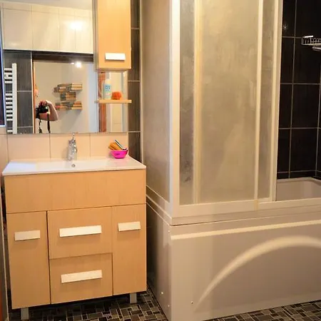 Cozy House Alden بيت ضيافة *