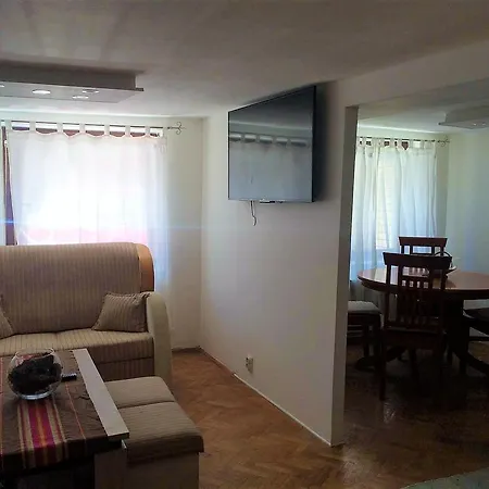 Cozy House Alden بيت ضيافة